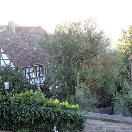 아파트 Turmstueble Im Torhaus Von 1545 *