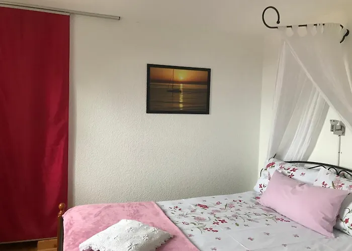 Turmstueble Im Torhaus Von 1545 *