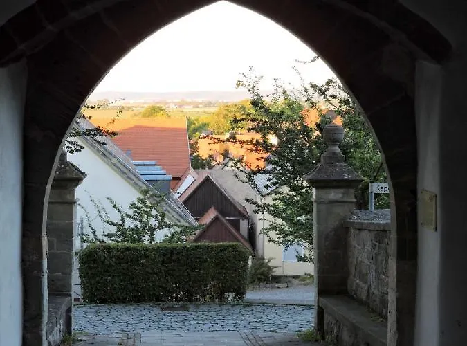 Turmstueble Im Torhaus Von 1545 * Burgbernheim